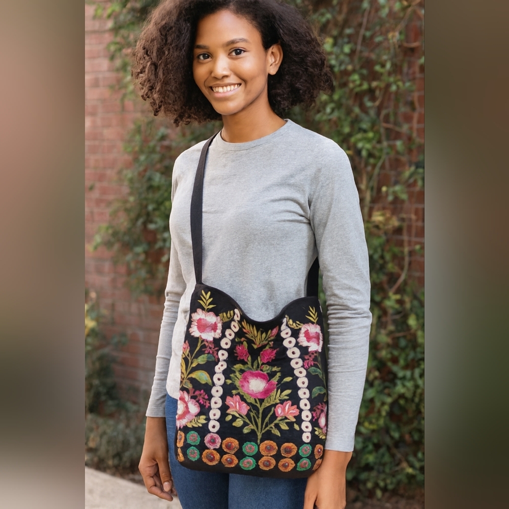 HANDMADE KHAADI MADE IN PAKISTAN  EMBROIDERED TOTE BAG